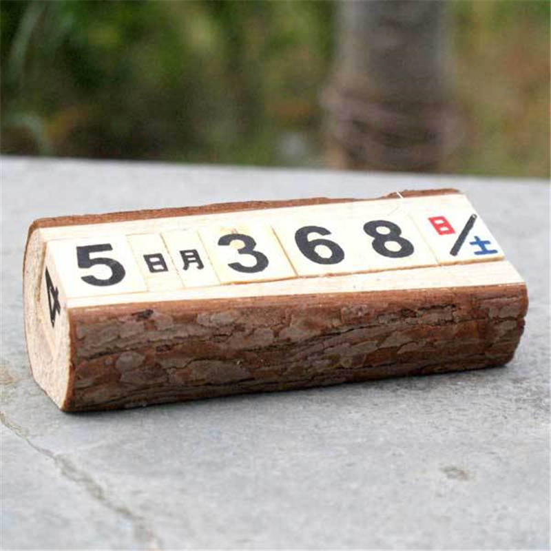 Wooden perpetual desk calendar